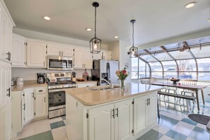 Kitchen | Fully Equipped