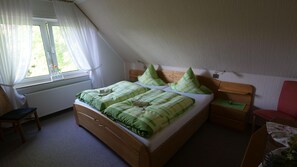 Schlafzimmer 1, Bild 1