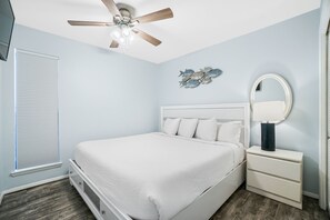Main Bedroom with King Bed