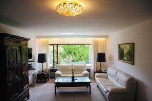 Ferienwohnung, 50 qm mit 1 Schlafzimmer für max. 2 Personen-Wohnzimmer