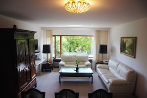 Ferienwohnung, 50 qm mit 1 Schlafzimmer für max. 2 Personen-Wohnzimmer