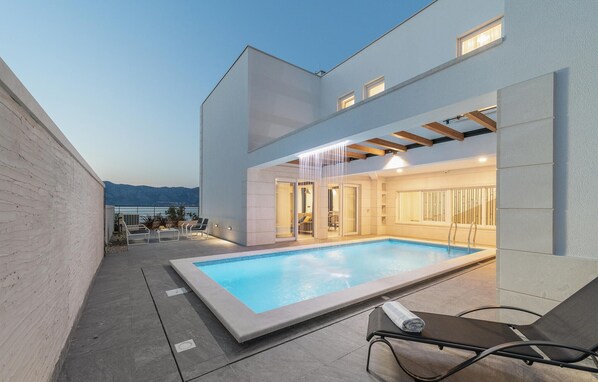 pool