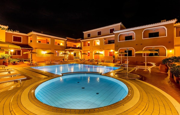 pool