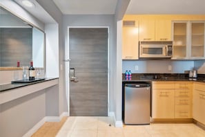 Foyer/ Kitchen area