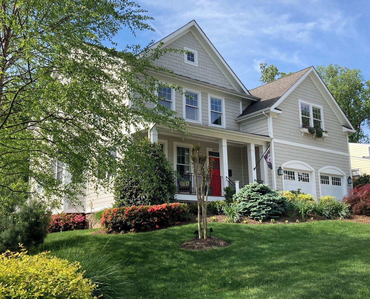 Tysons-DC-Falls Church Spacious Luxurious Home
