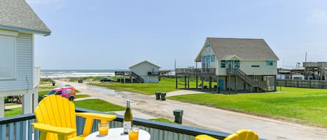 Welcome to Beach Waves. Beautiful beach views from the large deck.