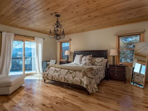 Sunny View Chalet- Minutes to Swimming, Hiking, Biking- Awesome Mountain Views! (855)