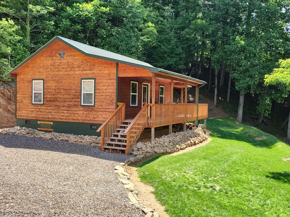 Riddle Branch Cabin in the Summer 