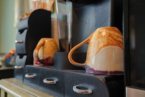 Kaffee und/oder Kaffeemaschine