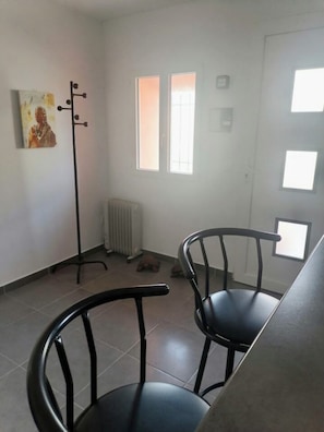 EntrĂ©e de lâappartement