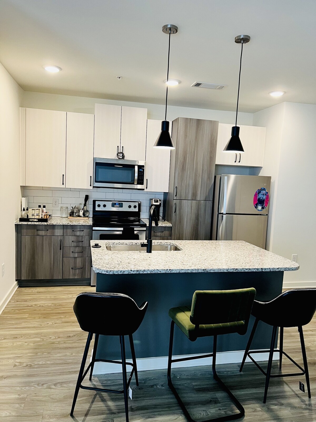 Modern Luxury 1 b/b mini get away