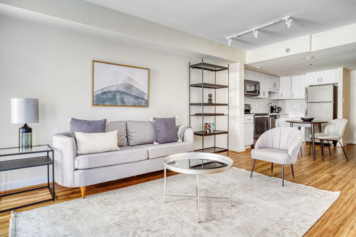 Roomy Clarendon 2BR w/ W/D & Gym, across street from WF, by Blueground