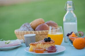 Breakfast meal