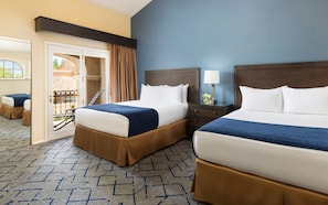 Unit with 2 Queen Beds