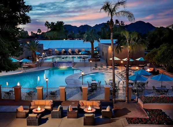 Swimming pool, bring the kids, and jump right in!