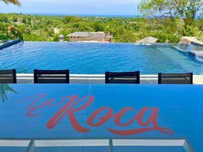 V16b Casa la Roca  · Black Infinity Pool, Jacuzzi & Ocean View Villa (311)