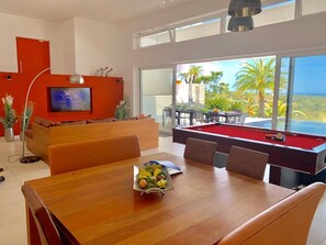 V16b Casa la Roca  · Black Infinity Pool, Jacuzzi & Ocean View Villa (309)