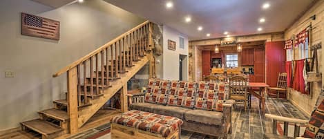 Hollister Vacation Rental | 3BR | 3.5BA | Stairs Required | 1,650 Sq Ft