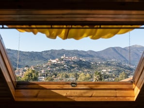 Sky, Cloud, Food, Plant, Tableware, Table, Window, Mountain, Fruit, Wood