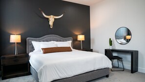 Texas grand size bedroom with king mattress!