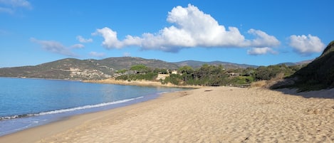 La plage du Santana, en bas de la résidence. 