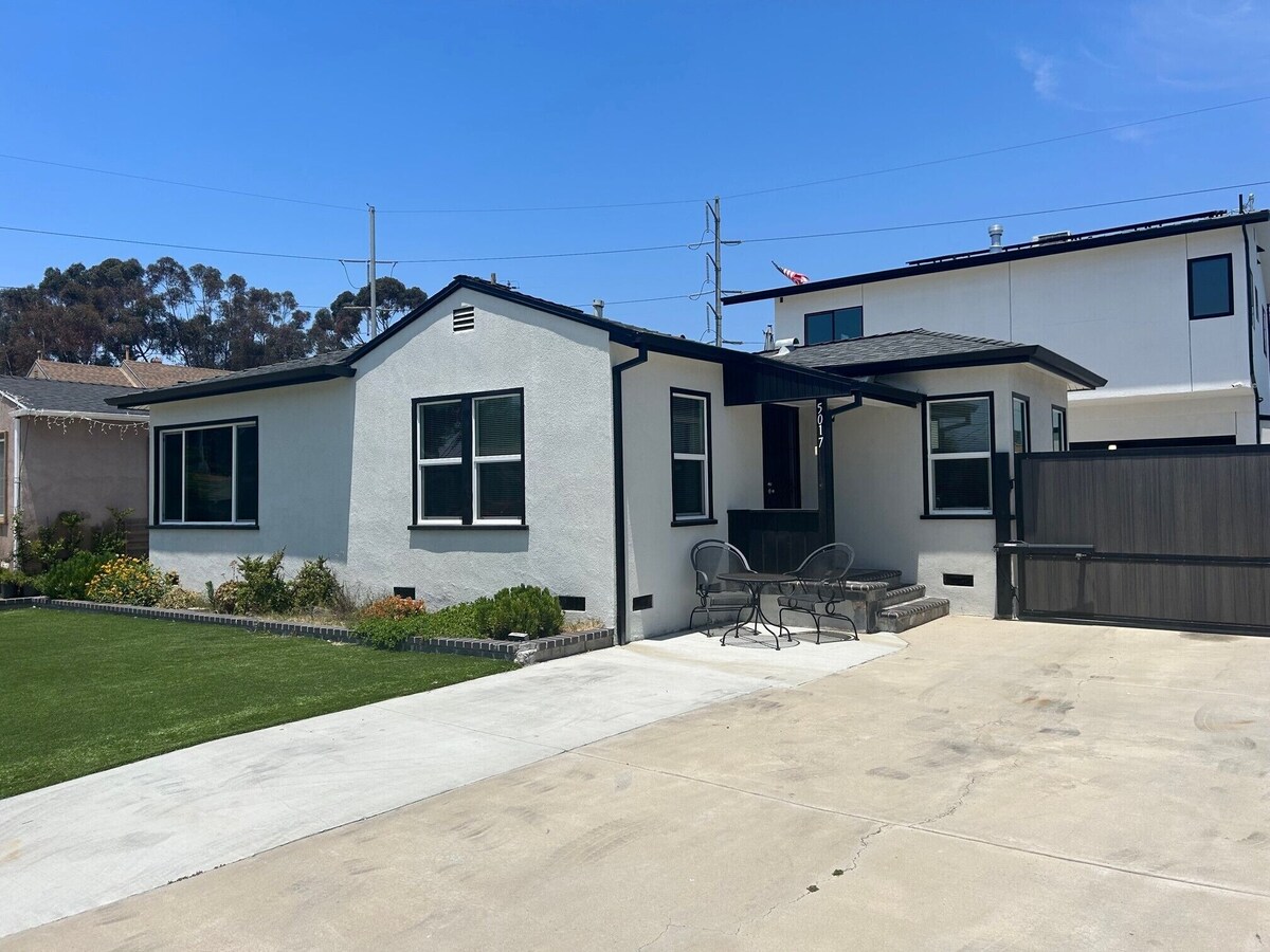 Nice two bedroom home near, beach, So-fi & LAX