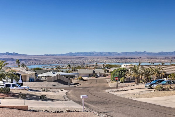 Lake Havasu City Vacation Rental | 3BR | 2BA | 1,500 Sq Ft | Step-Free Access