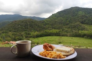 Breakfast meal