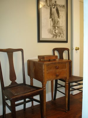Dakota kitchenette detail