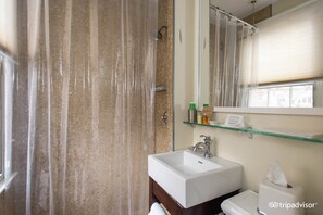 India room bathroom