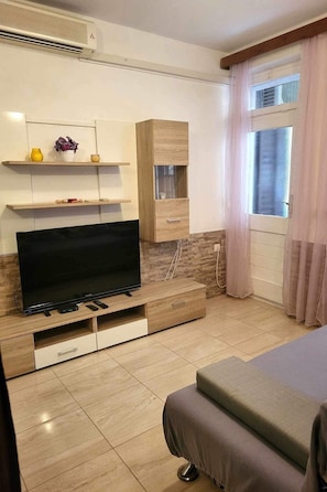 Living room 1