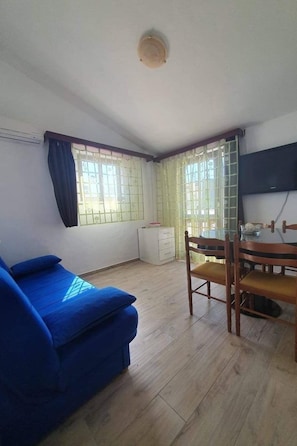 Living room 2