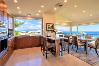 One of Our Best, Now Thru Summer- 6th NIGHT FREE, (Ask Dave How) ~ Platinum Maui Vacations