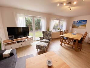 Wohnzimmer und Essbereich