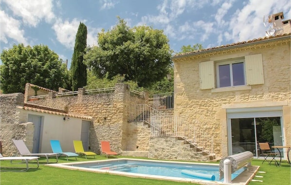 Villa vue de l'espace piscine