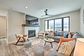 Living Room | 3-Story Townhome