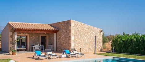 Finca moderna con piscina en el corazón de Mallorca