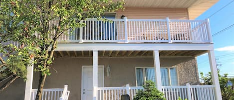 126 Oceanside Beach House - Upper Level & Downstairs Level Units
