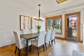 Dining Room, Dining Table, Table, Furniture, Indoors
