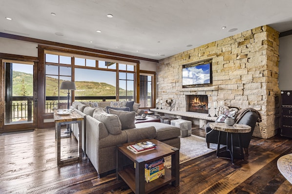 Indoors, Living Room, Furniture, Couch, Home Decor