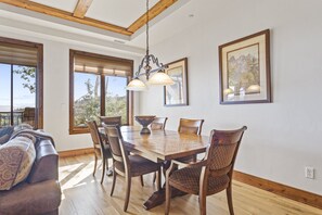 Dining Room, Dining Table, Table, Furniture, Indoors