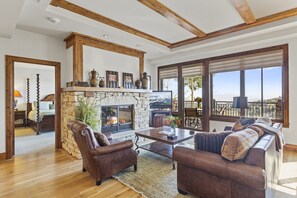 Living Room, Indoors, Furniture, Home Decor, Flooring