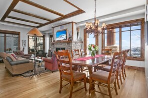 Dining Room, Dining Table, Table, Furniture, Indoors