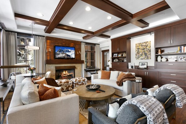 Living Room, Furniture, Indoors, Home Decor, Couch