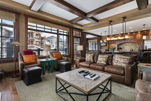 Home Decor, Living Room, Furniture, Indoors, Couch