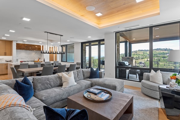 Living Room, Furniture, Indoors, Couch, Home Decor
