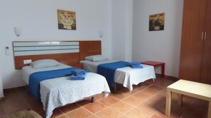 Bedroom 2 - Gotonerja (1)