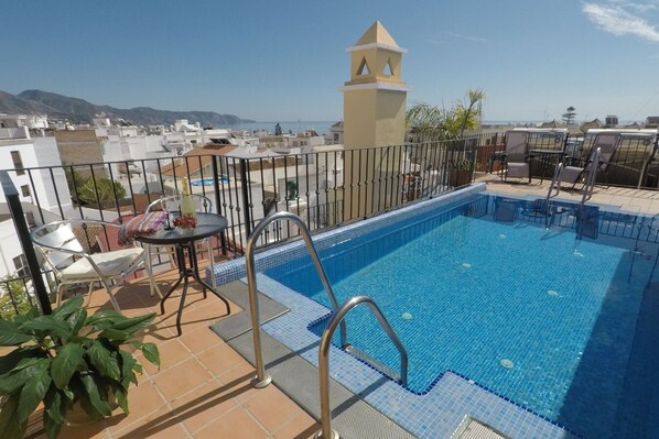 Communal pool- heated - Gotonerja