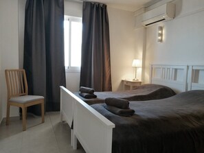 Schlafzimmer - GoToNerja (2)