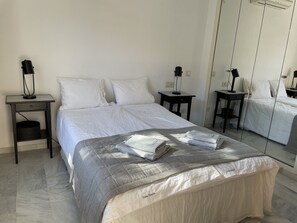Bedroom 1 - Gotonerja (1)